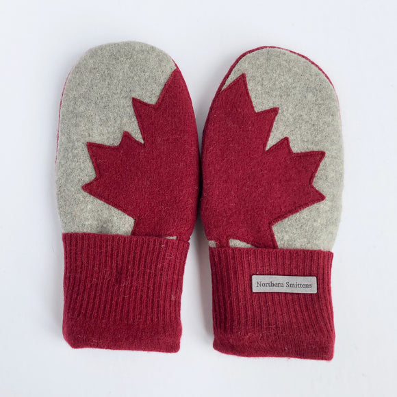 Medium Canada Mittens